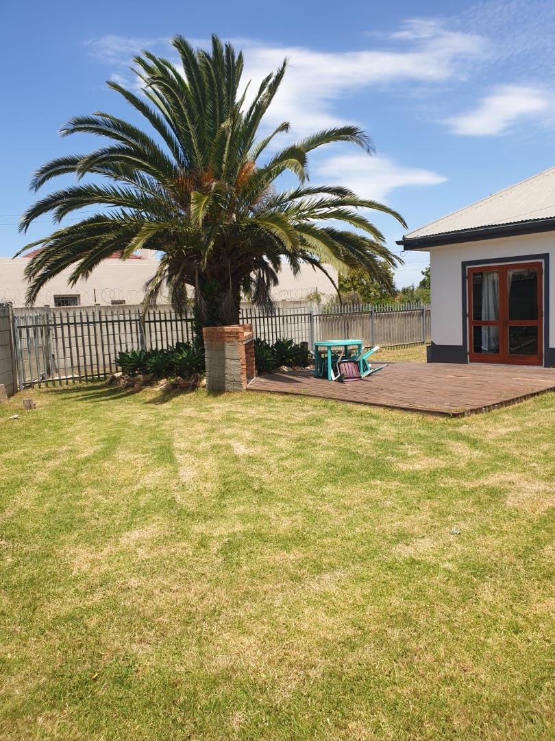 4 Bedroom Property for Sale in Humansdorp Eastern Cape